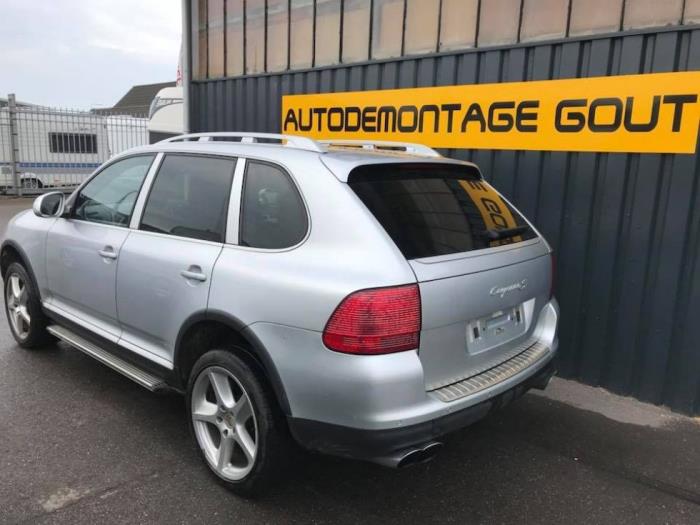 Porsche Cayenne 4.5 S V8 32V Sloopvoertuig (2005, Metallic, Zilvergrijs, Zilver)