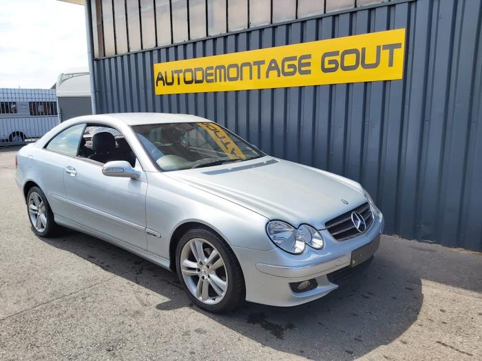 Mercedes CLK 1.8 200K 16V Sloopvoertuig (2006, Metallic, Zilvergrijs, Zilver)