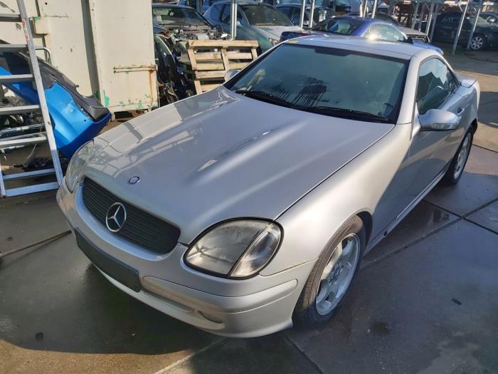 Mercedes SLK 2.3 230 K 16V Sloopvoertuig (2003, Zilvergrijs)