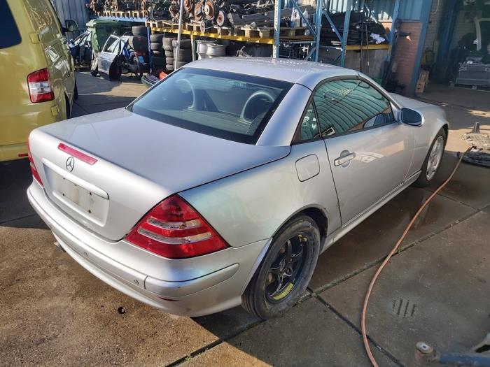 Mercedes SLK 2.3 230 K 16V Sloopvoertuig (2003, Zilvergrijs)