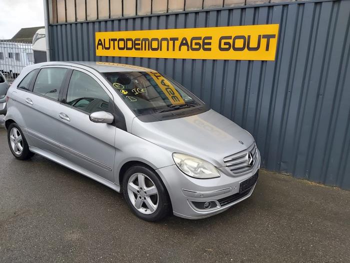 Mercedes B 2.0 B-200 CDI 16V Sloopvoertuig (2007, Zilvergrijs)