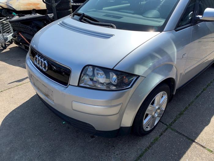 Audi A2 1.4 16V Sloopvoertuig (2001, Zilvergrijs)