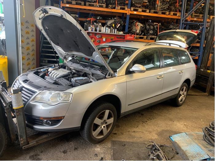 Volkswagen Passat Variant 2.0 TDI 140 Sloopvoertuig (2008, Zilvergrijs)