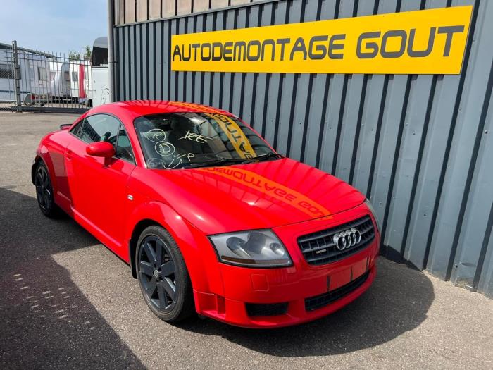 Audi TT 3.2 V6 24V Quattro Sloopvoertuig (2004, Rood)