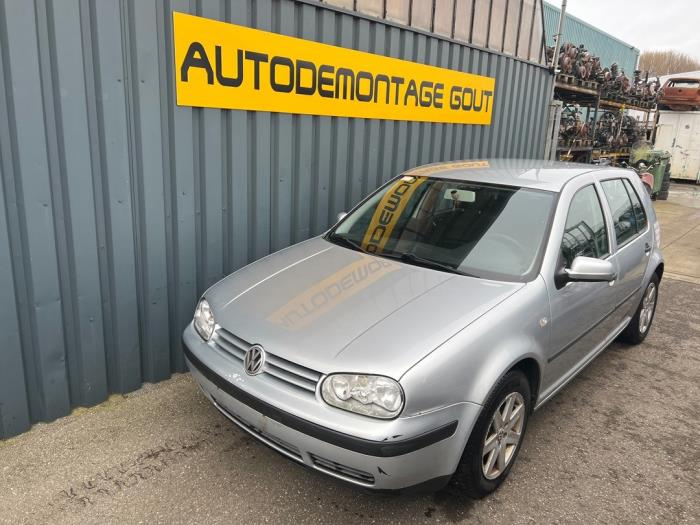 Volkswagen Golf IV 1.6 16V Sloopvoertuig (2000, Zilvergrijs)