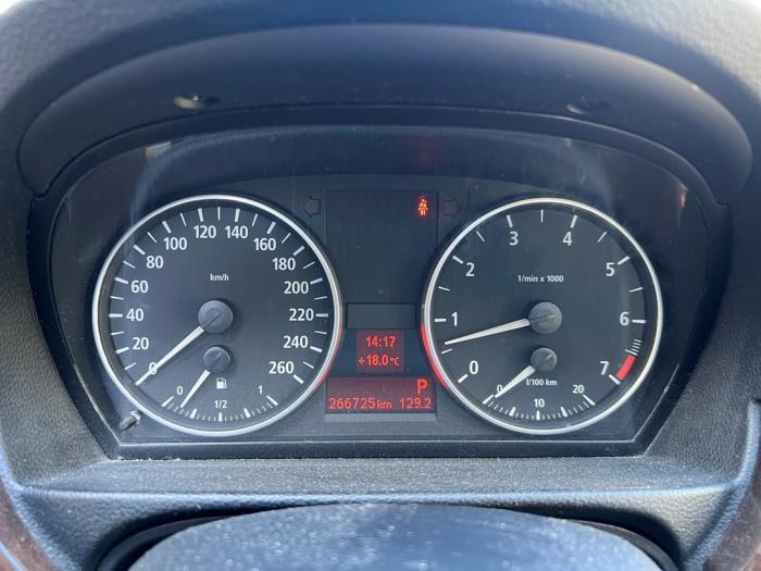 BMW 3 serie 320i 16V Sloopvoertuig (2005, Metallic, Grijs, Grafiet)