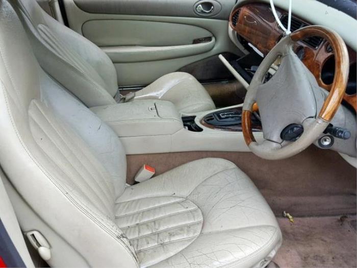 Jaguar XK 8 Convertible 4.0 V8 32V Sloopvoertuig (1998, Rood)