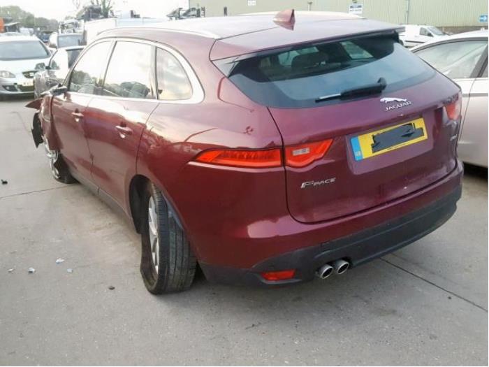 Jaguar F-Pace 2.0 D 180 16V AWD Sloopvoertuig (2016, Rood)