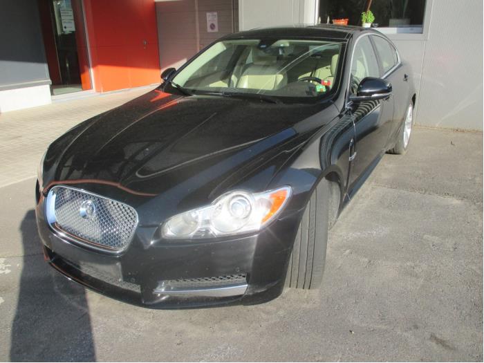 Jaguar XF 3.0 S D V6 24V Sloopvoertuig (2010, Zwart)