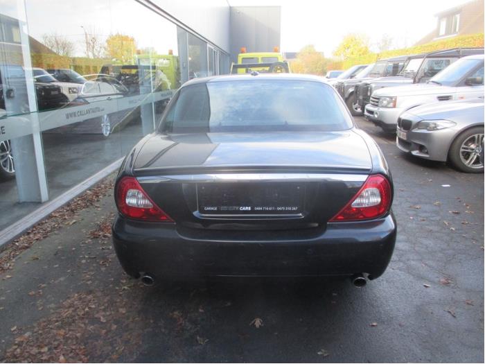 Jaguar XJ 2.7d V6 24V Sloopvoertuig (2009, Zwart)