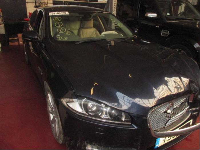 Jaguar XF 2.2 D 16V Sloopvoertuig (2014, Donker, Saffierblauw, Saffierzwart)