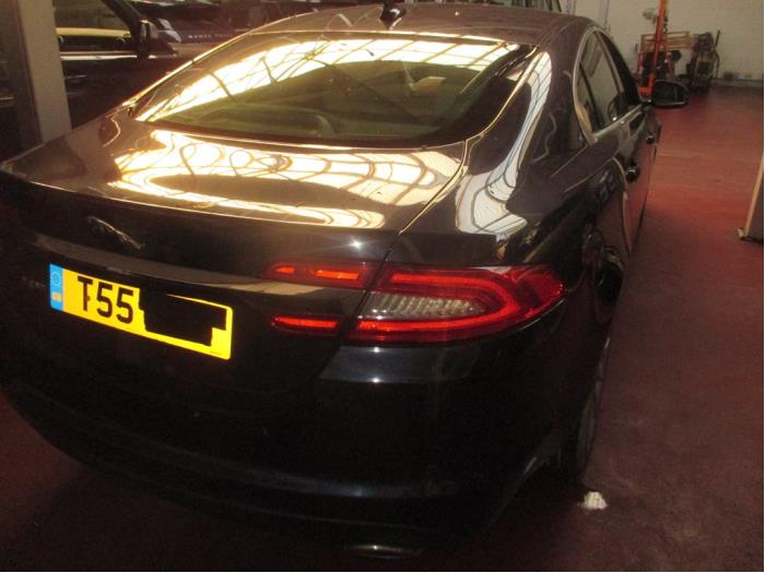 Jaguar XF 2.2 D 16V Sloopvoertuig (2014, Donker, Saffierblauw, Saffierzwart)