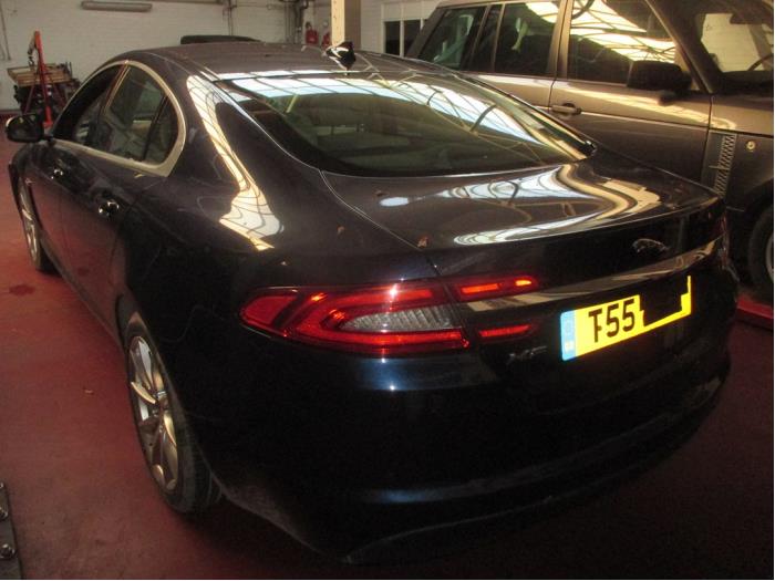 Jaguar XF 2.2 D 16V Sloopvoertuig (2014, Donker, Saffierblauw, Saffierzwart)