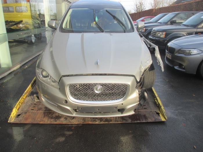 Jaguar XJ 3.0 D V6 24V Sloopvoertuig (2013, Goud)