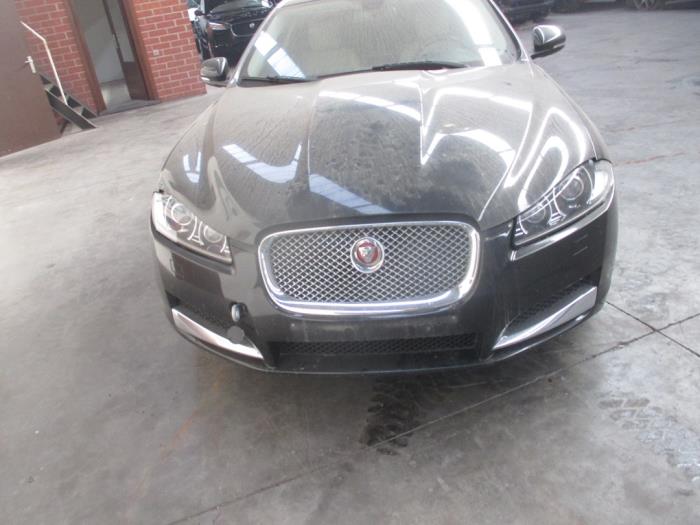 Jaguar XF Sportbrake 2.2 D S 16V Sloopvoertuig (2015, Zwart)