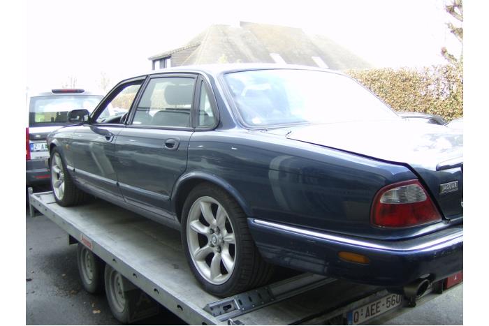 Jaguar XJR 4.0 V8 32V Supercharged Sloopvoertuig (1998, Saffierblauw, Saffierzwart)