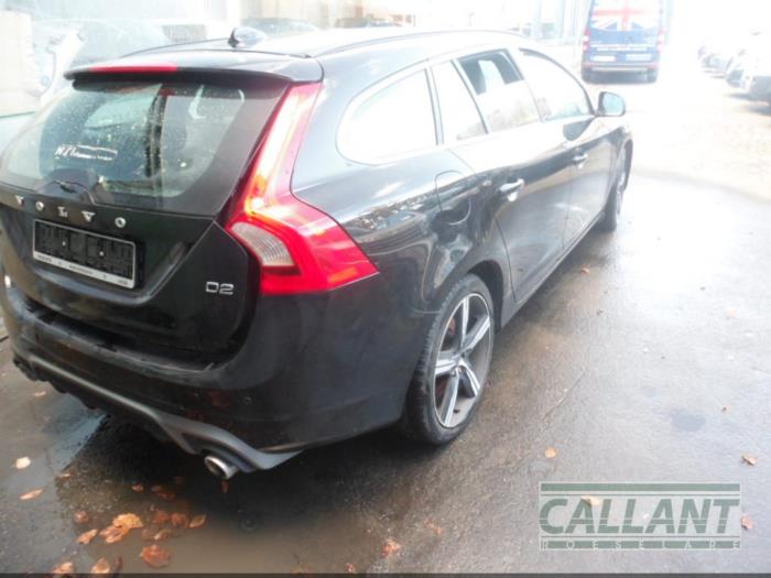 Volvo V60 I 2.0 D2 16V Sloopvoertuig (2016, Zwart)