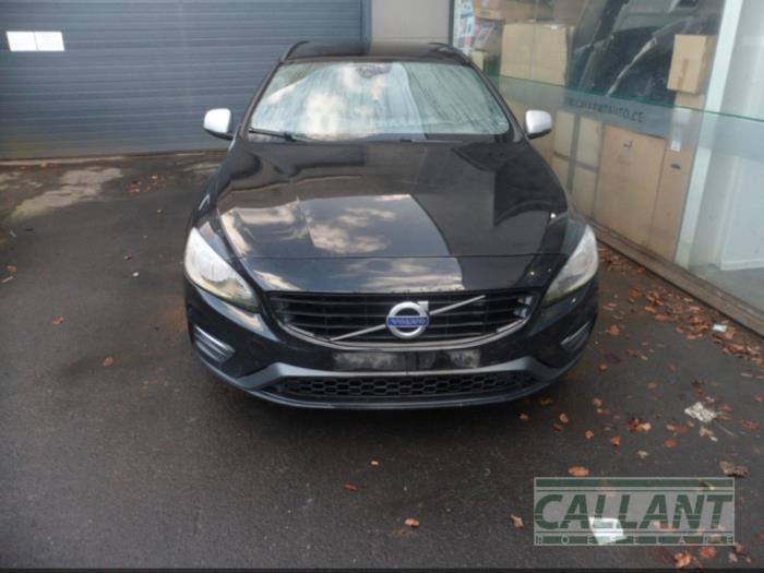 Volvo V60 I 2.0 D2 16V Sloopvoertuig (2016, Zwart)