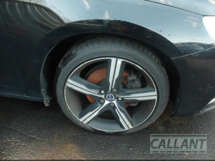 Volvo V60 I 2.0 D2 16V Sloopvoertuig (2016, Zwart)