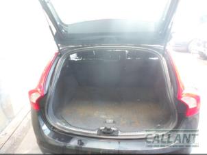 Volvo V60 I 2.0 D2 16V Sloopvoertuig (2016, Zwart)