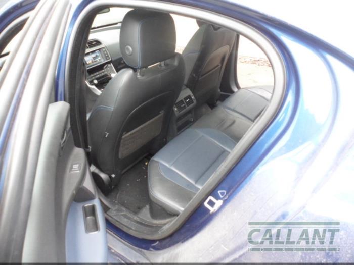 Jaguar XE 2.0 D E-Performance 16V Sloopvoertuig (2016, Blauw)