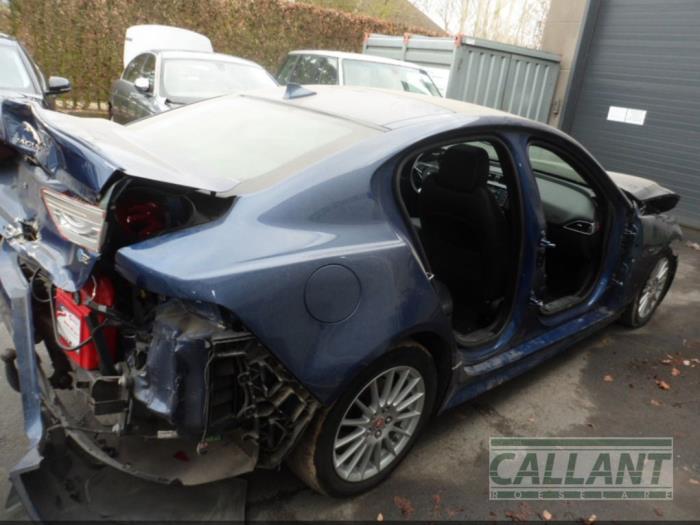 Jaguar XE 2.0 D E-Performance 16V Sloopvoertuig (2016, Blauw)