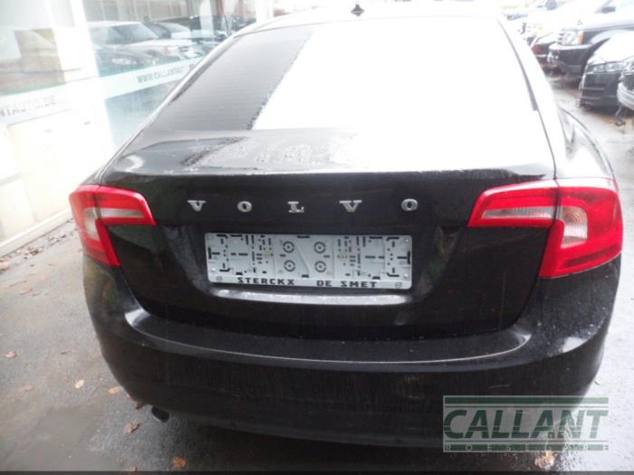 Volvo S60 II 2.0 D3 16V Sloopvoertuig (2016, Zwart)