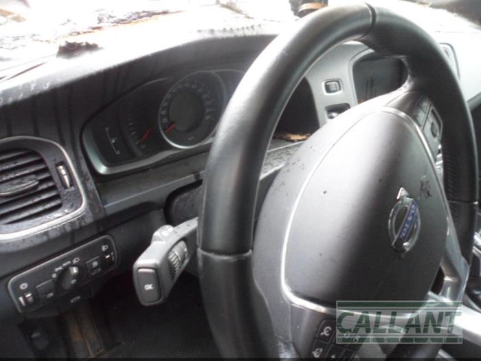 Volvo S60 II 2.0 D3 16V Sloopvoertuig (2016, Zwart)