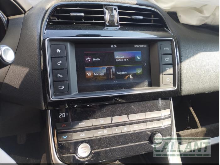 Jaguar XE 2.0d 180 16V Sloopvoertuig (2017, Zwart)