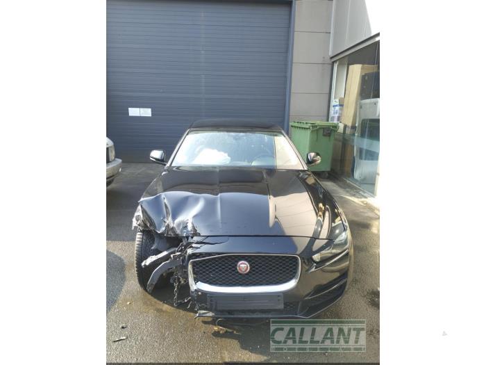 Jaguar XE 2.0d 180 16V Sloopvoertuig (2017, Zwart)