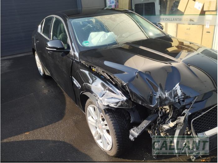 Jaguar XE 2.0d 180 16V Sloopvoertuig (2017, Zwart)