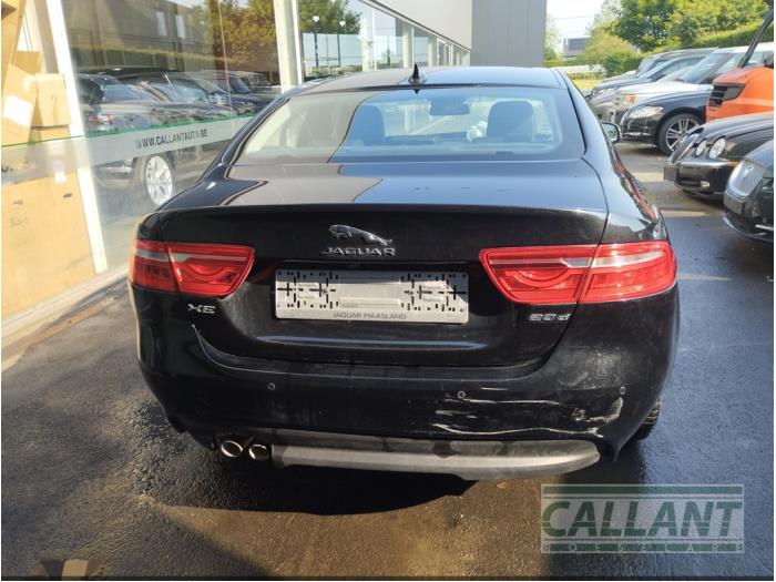 Jaguar XE 2.0d 180 16V Sloopvoertuig (2017, Zwart)