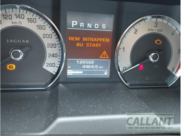 Jaguar XF 2.7 D V6 24V Sloopvoertuig (2010, Donker, Groen)