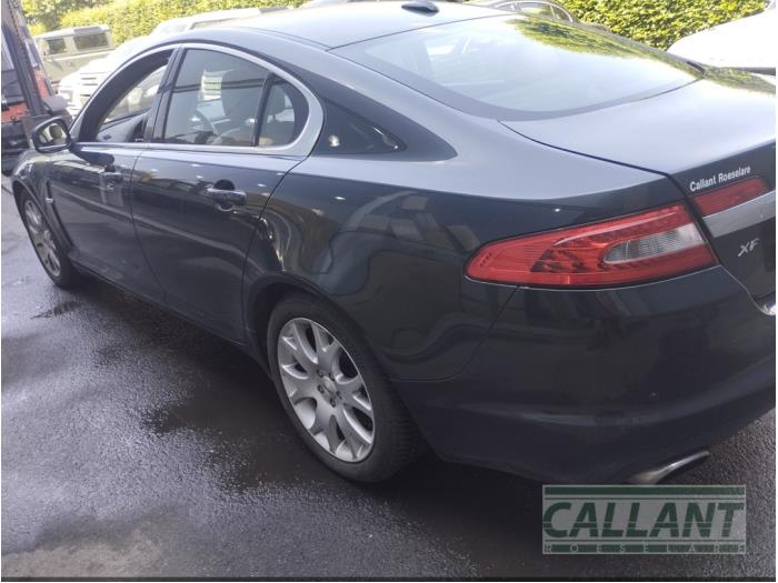 Jaguar XF 2.7 D V6 24V Sloopvoertuig (2010, Donker, Groen)