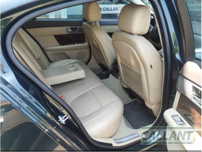 Jaguar XF 2.7 D V6 24V Sloopvoertuig (2010, Donker, Groen)