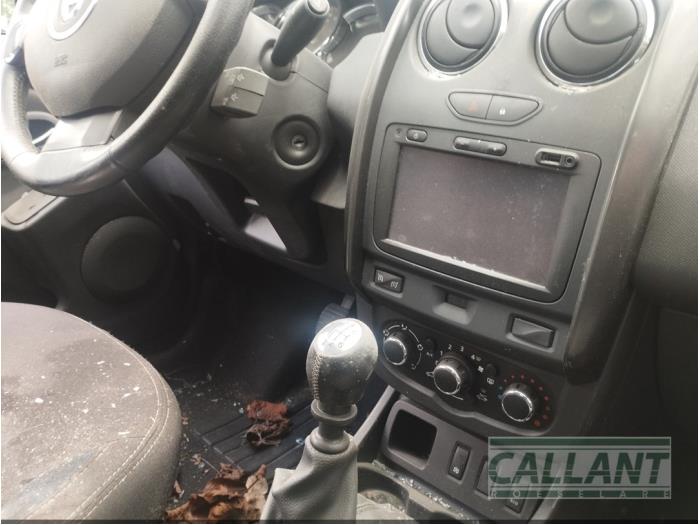 Dacia Duster 1.5 dCi Sloopvoertuig (2015, Zwart)