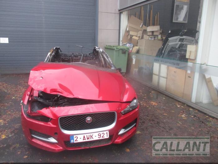 Jaguar XE 2.0 D E-Performance 16V Sloopvoertuig (2017, Rood)