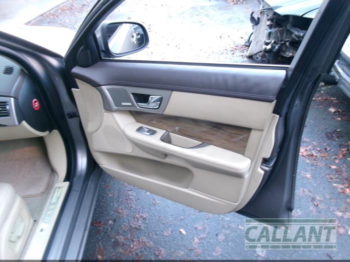 Jaguar XF 2.7 D V6 24V Sloopvoertuig (2009, Grijs)