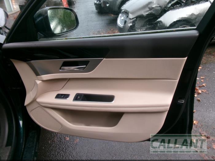 Jaguar XF 2.0d 163 E-Performance 16V Sloopvoertuig (2016, Groen)