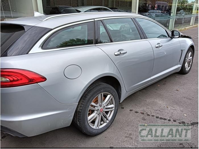 Jaguar XF Sportbrake 2.2 D 16V Sloopvoertuig (2014, Zilver)