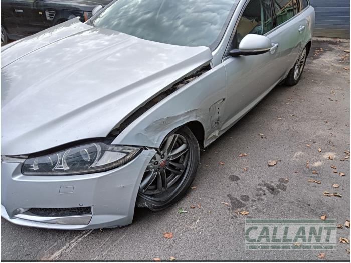 Jaguar XF Sportbrake 2.2 D 16V Sloopvoertuig (2014, Zilver)