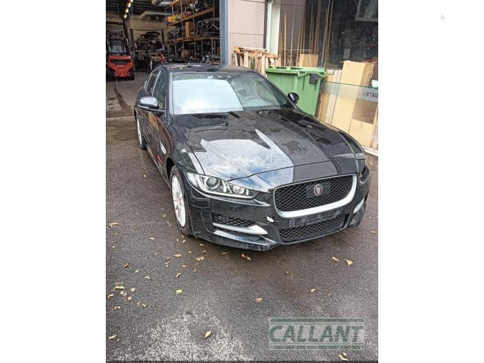 Jaguar XE 2.0 D E-Performance 16V Sloopvoertuig (2015, Zwart)