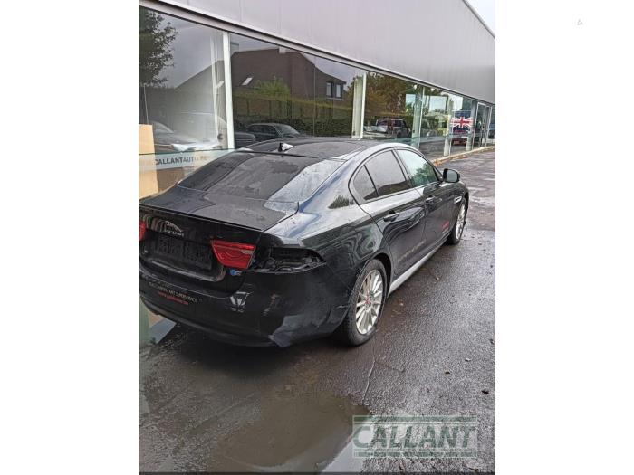 Jaguar XE 2.0 D E-Performance 16V Sloopvoertuig (2015, Zwart)