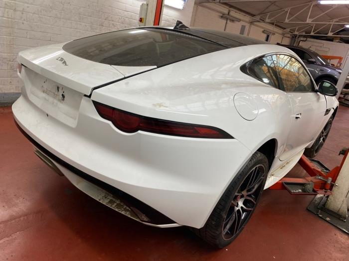 Jaguar F-type 2.0 Turbo 16V Sloopvoertuig (2019, Wit)