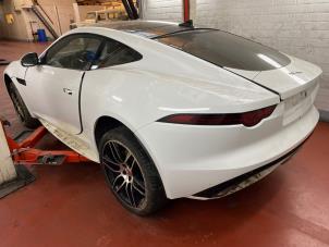Jaguar F-type 2.0 Turbo 16V Sloopvoertuig (2019, Wit)
