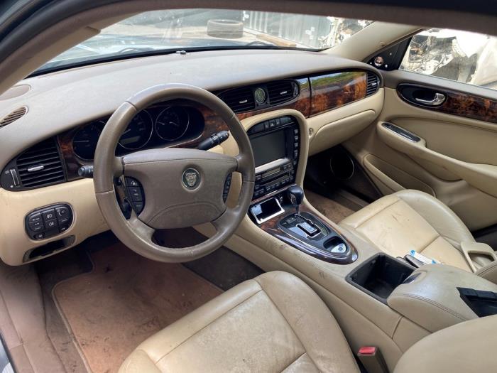 Jaguar XJ 2.7d V6 24V Sloopvoertuig (2006, QUARTZ)