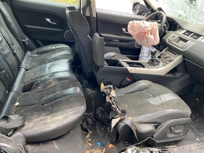 Landrover Range Rover Evoque 2.2 TD4 16V Sloopvoertuig (2015, Metallic, Zwart)