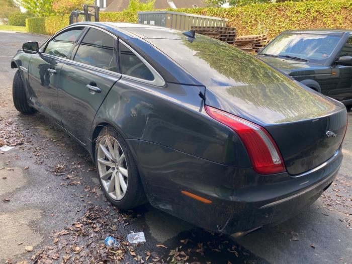 Jaguar XJ 3.0 D V6 24V Sloopvoertuig (2013, Grijs)