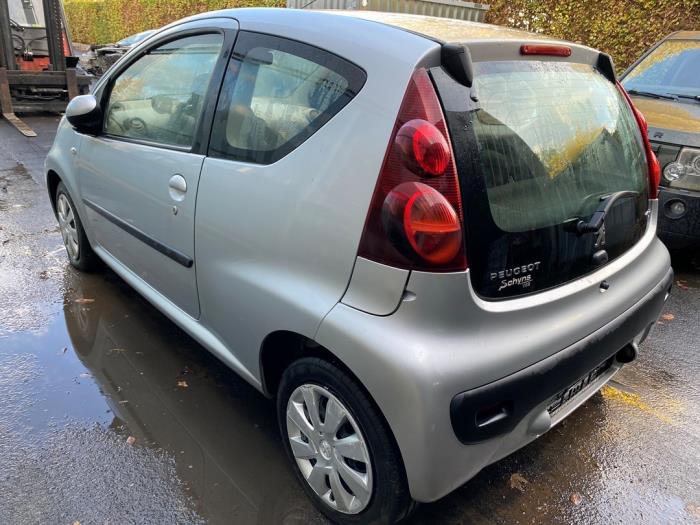 Peugeot 107 1.0 12V Sloopvoertuig (2013, Zilver)