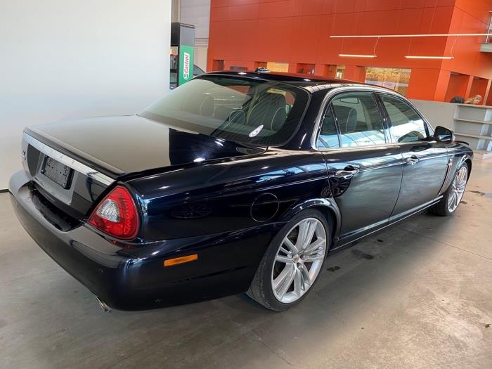 Jaguar XJ 2.7d V6 24V Sloopvoertuig (2009, Metallic, Zwart)